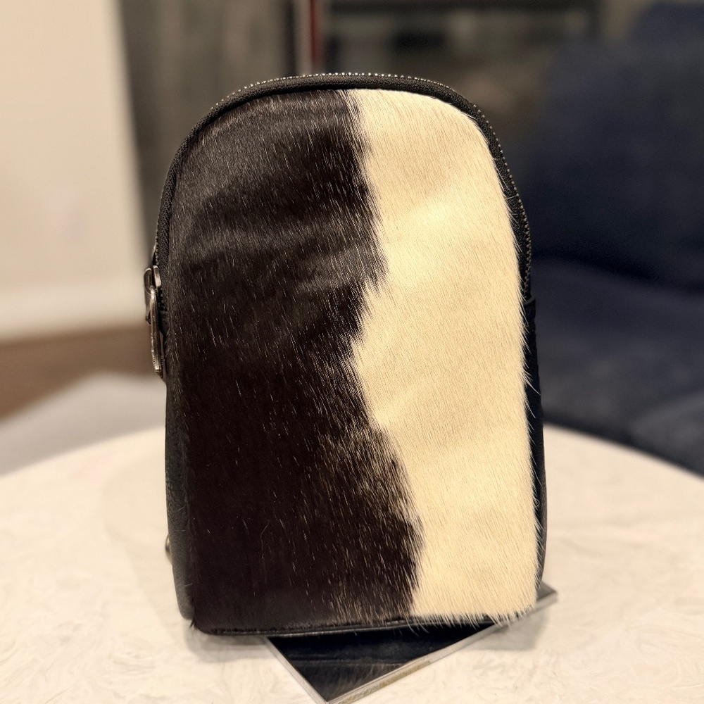 Trinity Ranch Genuine Hair-On Cowhide Collection Sling Bag Black (C)